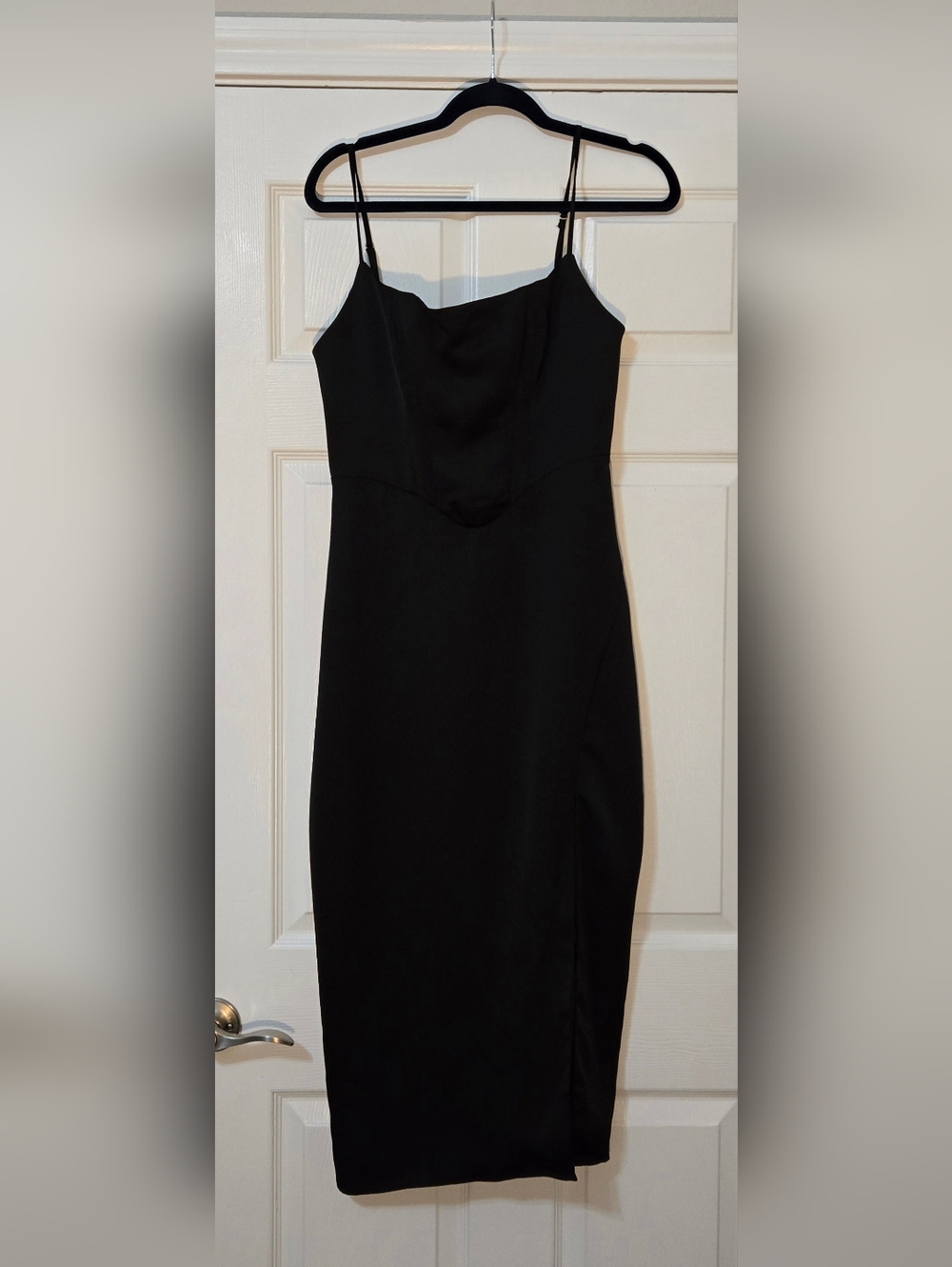 Astr Black Spaghetti Strap Midi Dress